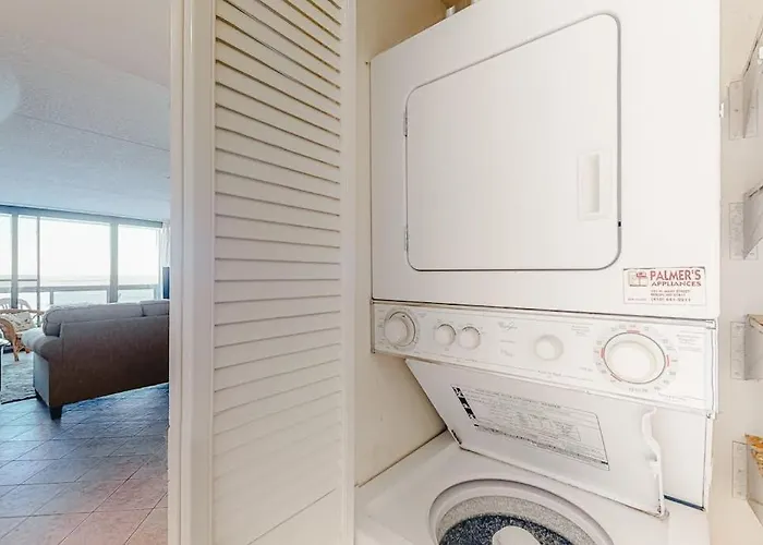 Holiday home Updated Beachfront High Speed Internet Balcony Pools & Ac *